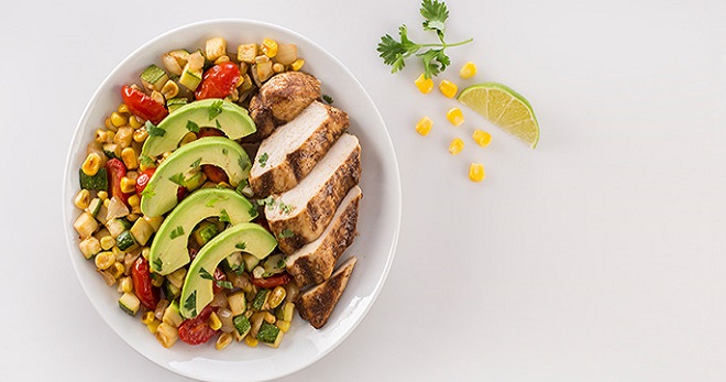 Салат с куриной грудкой и кукурузой - лучшие рецепты легкой и вкусной закуски