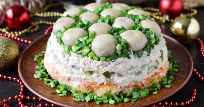 Салат «Полянка» - красивое и восхитительно вкусное праздничное блюдо!