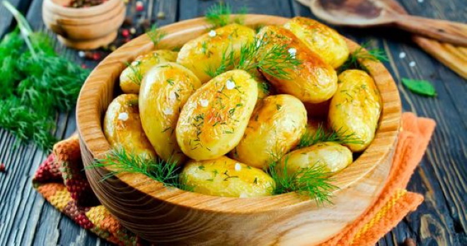 Запеченный картофель разными способами и по оригинальным рецептам