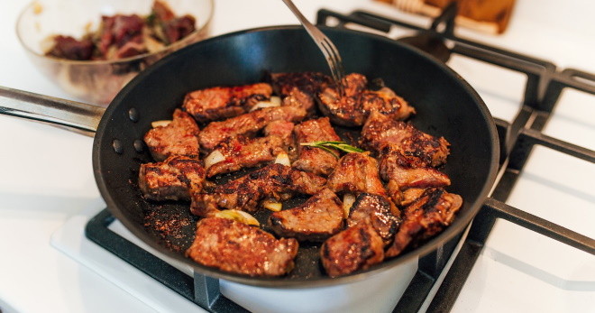 Что приготовить из свинины на второе по простым и очень вкусным рецептам?