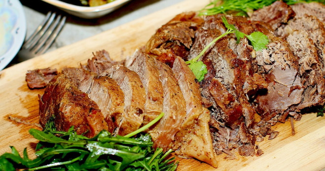 Мясо в духовке - сытные вкусные блюда на каждый день и для праздника