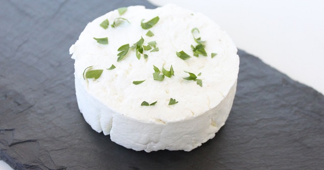 Сыр из молока в домашних условиях - самые простые рецепты!