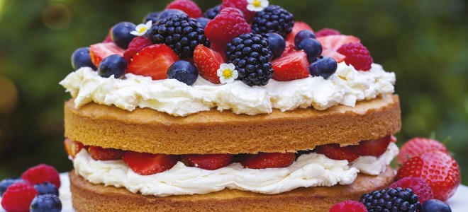 как украсить торт фруктами