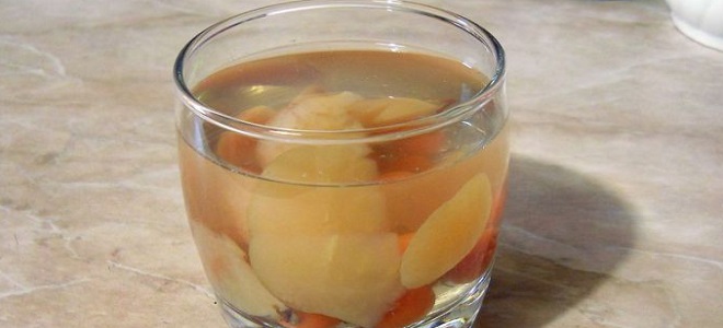 Компот из замороженных яблок - рецепт