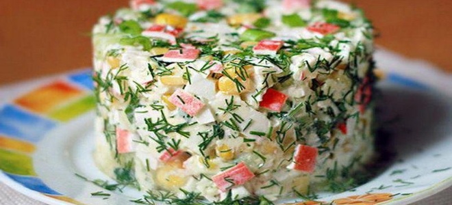 крабовый салат с капустой и огурцом