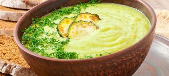Крем-суп из кабачков с сыром