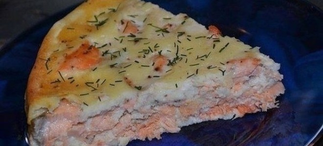 Пирог с рыбой в мультиварке