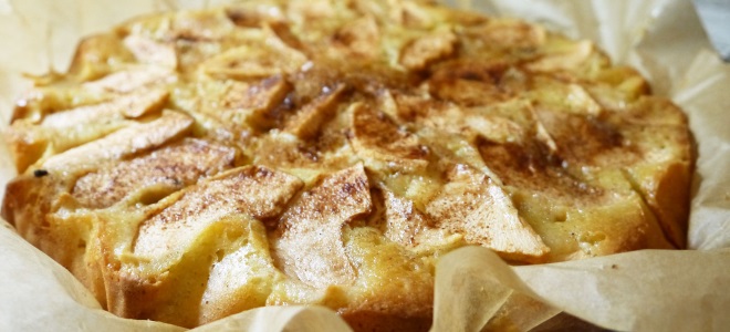 Пирог с яблоками - простой рецепт в духовке