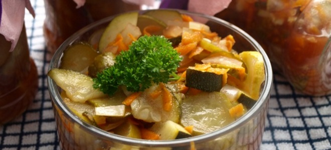 Салат из огурцов и кабачков на зиму