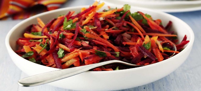 Салат из свеклы и моркови с чесноком