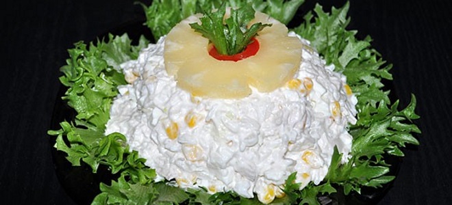 салат с ананасами и рисом
