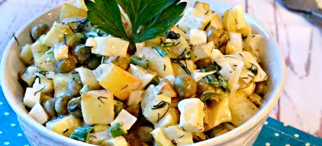 Салат с маринованными кабачками