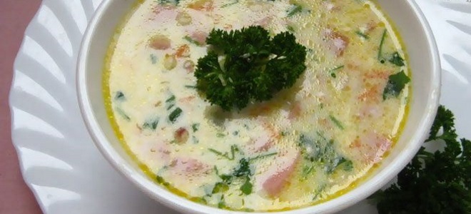 сырный суп с колбасой в мультиварке