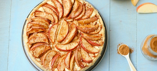 Творожный пирог с яблоками и корицей - рецепт