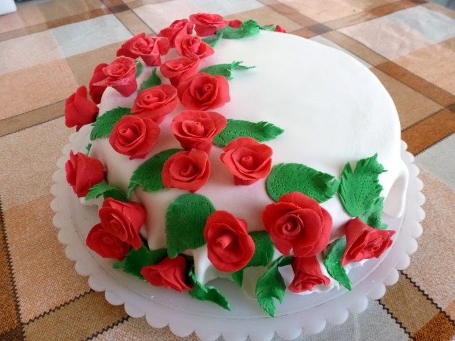 украшение торта маршмеллоу - розы