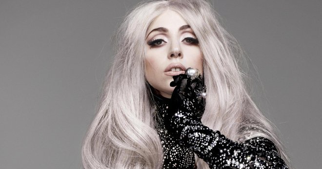 Леди Гага опозорилась: певица  облачилась в безвкусный  леопардовый наряд!