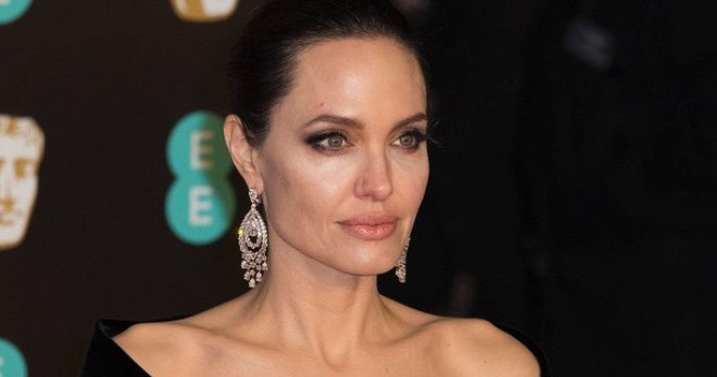 Экс-няня детей Анджелины Джоли поведала миру нелицеприятные подробности жизни звезды