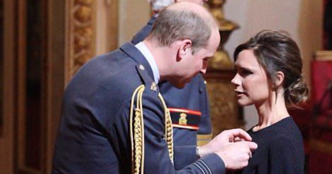 Виктория Бекхэм получила орден Британской империи из рук принца Уильяма