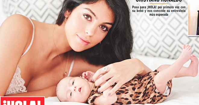 Криштиану Роналду и Джорджина Родригес показали лицо новорожденной дочери