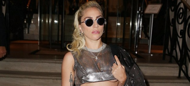 Леди Гага стала героиней скандальной петиции