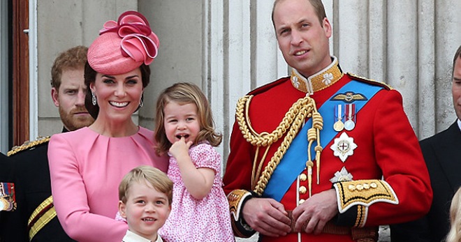 Кейт Миддлтон и другие члены королевской семьи посетили парад в честь дня рождения королевы Елизаветы II