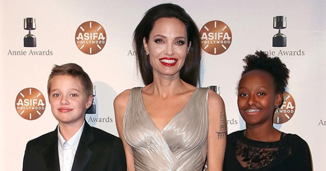 Анджелина Джоли в элегантном образе появилась на красной дорожке вместе с дочерьми Шайло и Захарой
