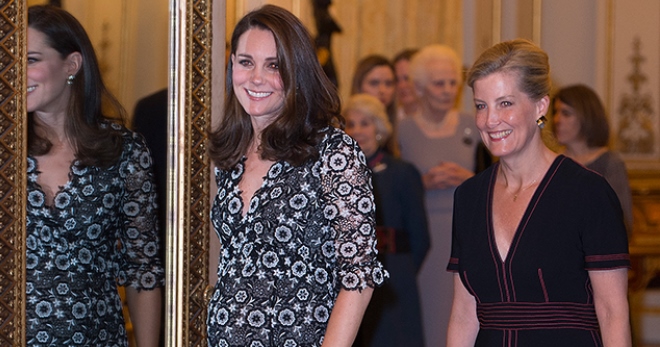 Кейт Миддлтон и герцогиня Уэссекская Софи устроили модный прием в стенах Букингемского дворца