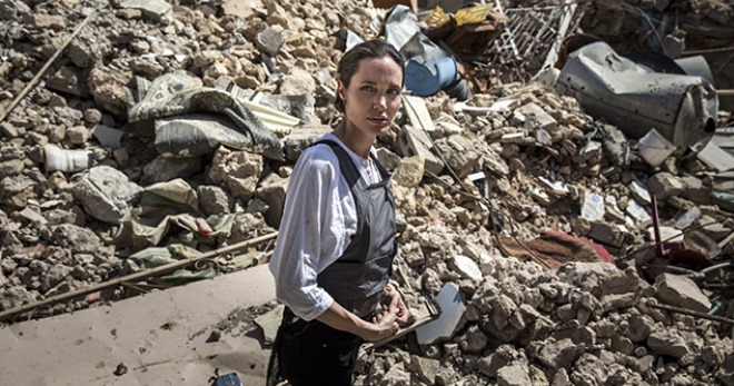 Анджелина Джоли пришла в ужас от разрушений в Ираке