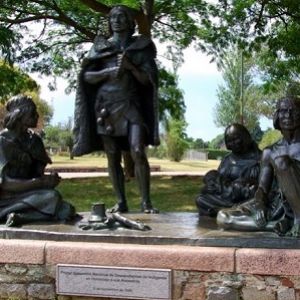 Памятник индейцам чарруа 