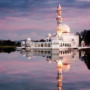 Плавающая мечеть
