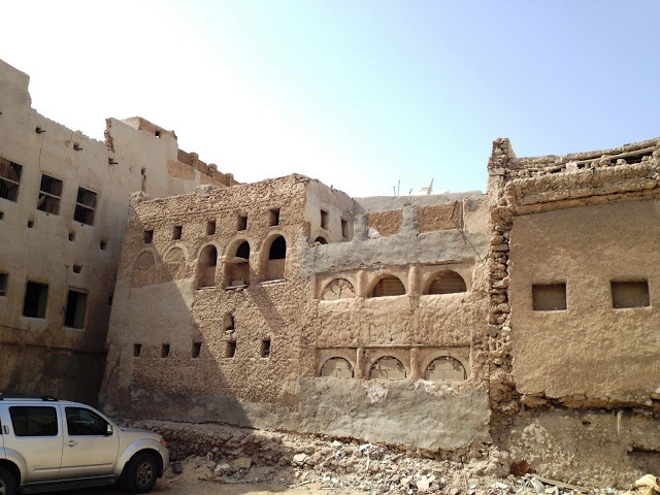 Руины дворца на острове Тарут