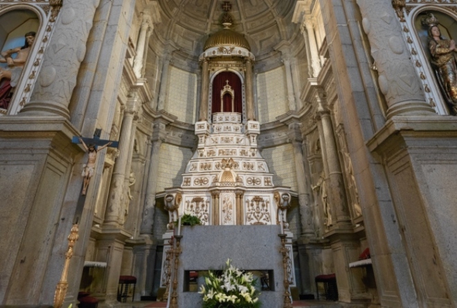 Музей и церковь Мисерикордия-де-Порту