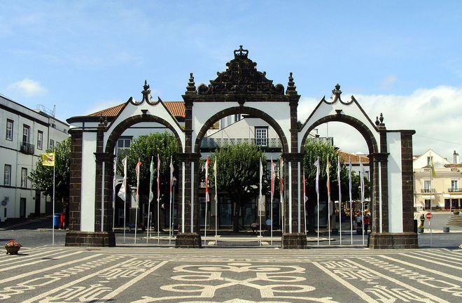 Городские ворота Понта-Делгада