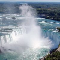Водопады в Канаде