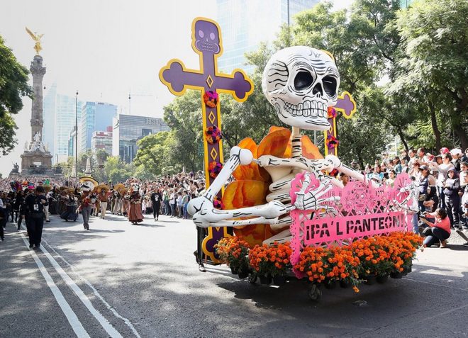 День мертвых в Мексике празднуют с большим размахом