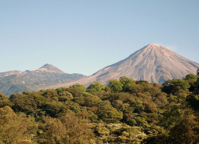 Фуэго-де-Колима - активный вулкан