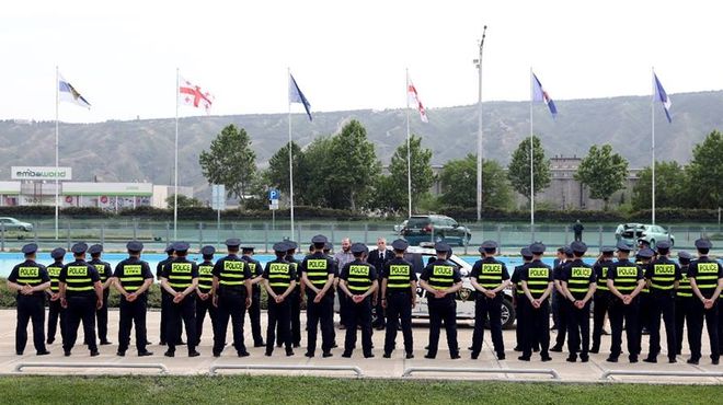 Отряд полиции, патрулирующий туристические зоны в Грузии