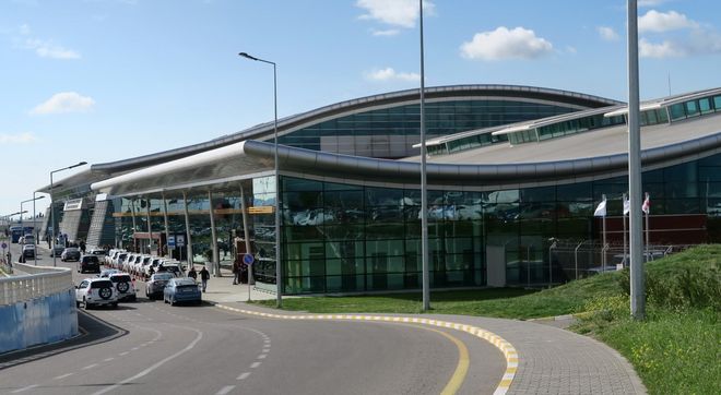 Аэропорт имени Шота Руставели в Тбилиси, Грузия