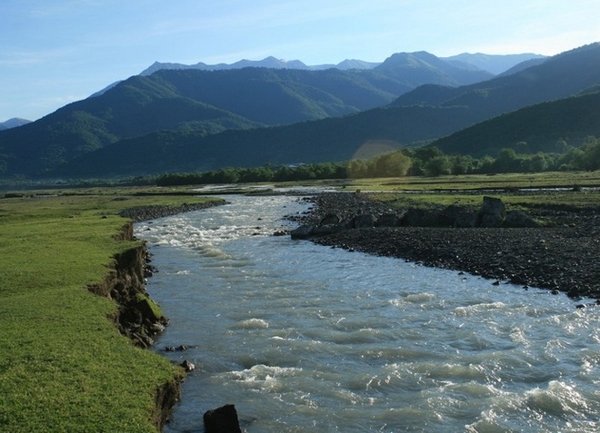 Река Алазани в Грузии