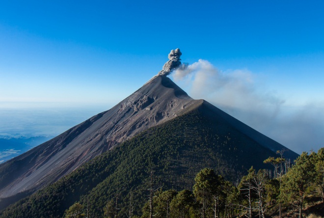 Вулкан Акатенанго