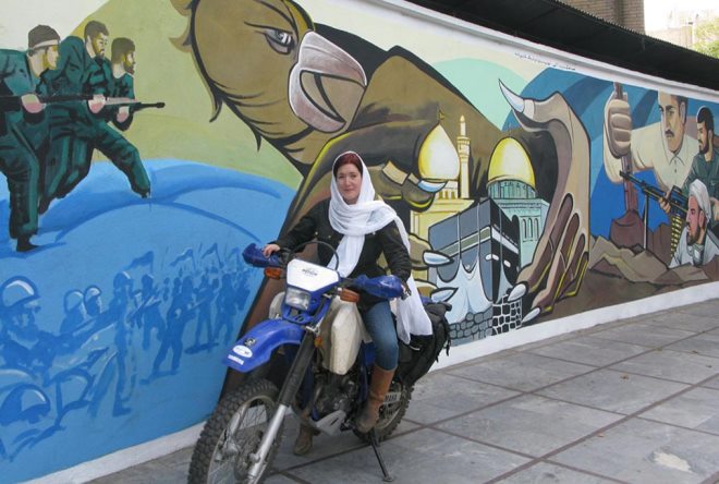 Женщины свободно путешествуют по Ирану
