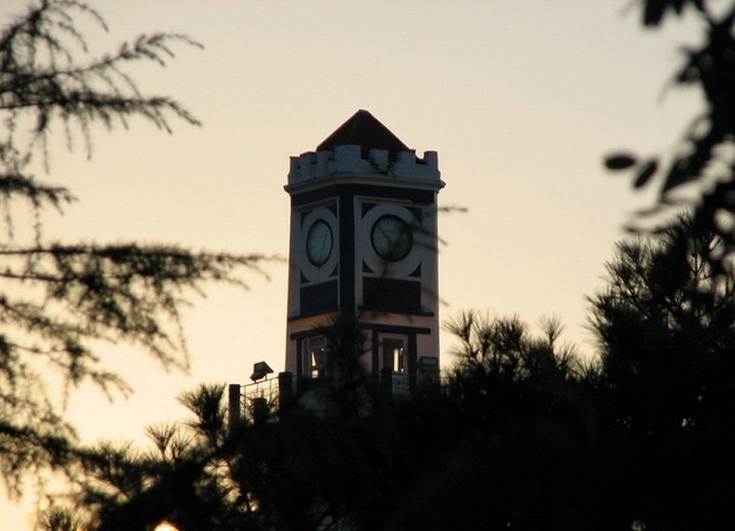 Башня с часами - старейшая достопримечательность