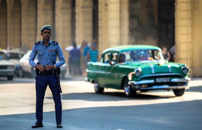 Кубинский полицейский