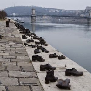 Туфли на набережной Дуная