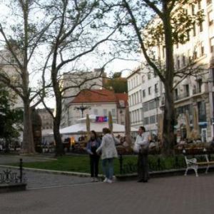 Площадь Верешмарти