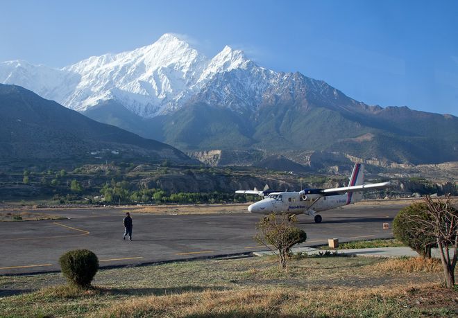 Аэропорт Джомсом в Непале