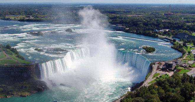 Водопады в Канаде