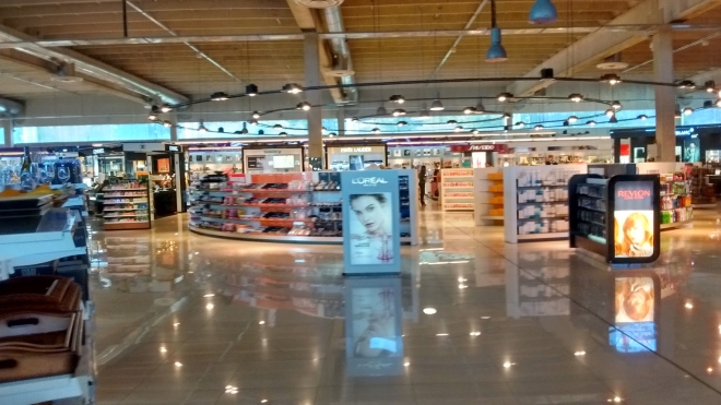 el Sineriz Shopping - самый крупный торговый центр в стране