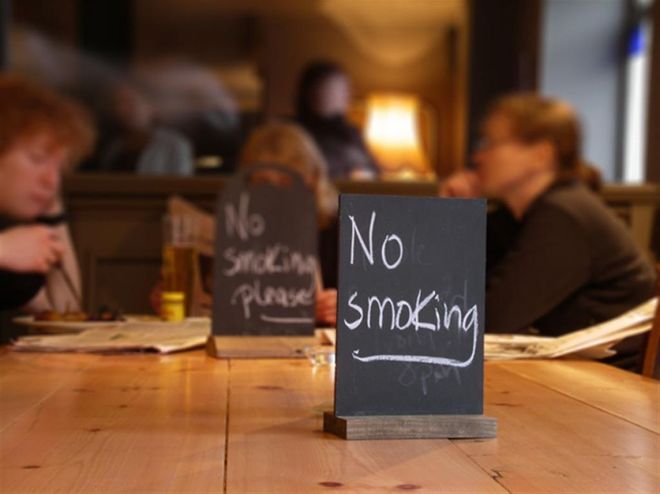 Курение в общественных местах Черногории грозит штрафом