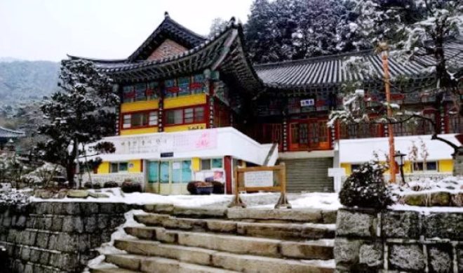 Монастырь Dong-hak-sa